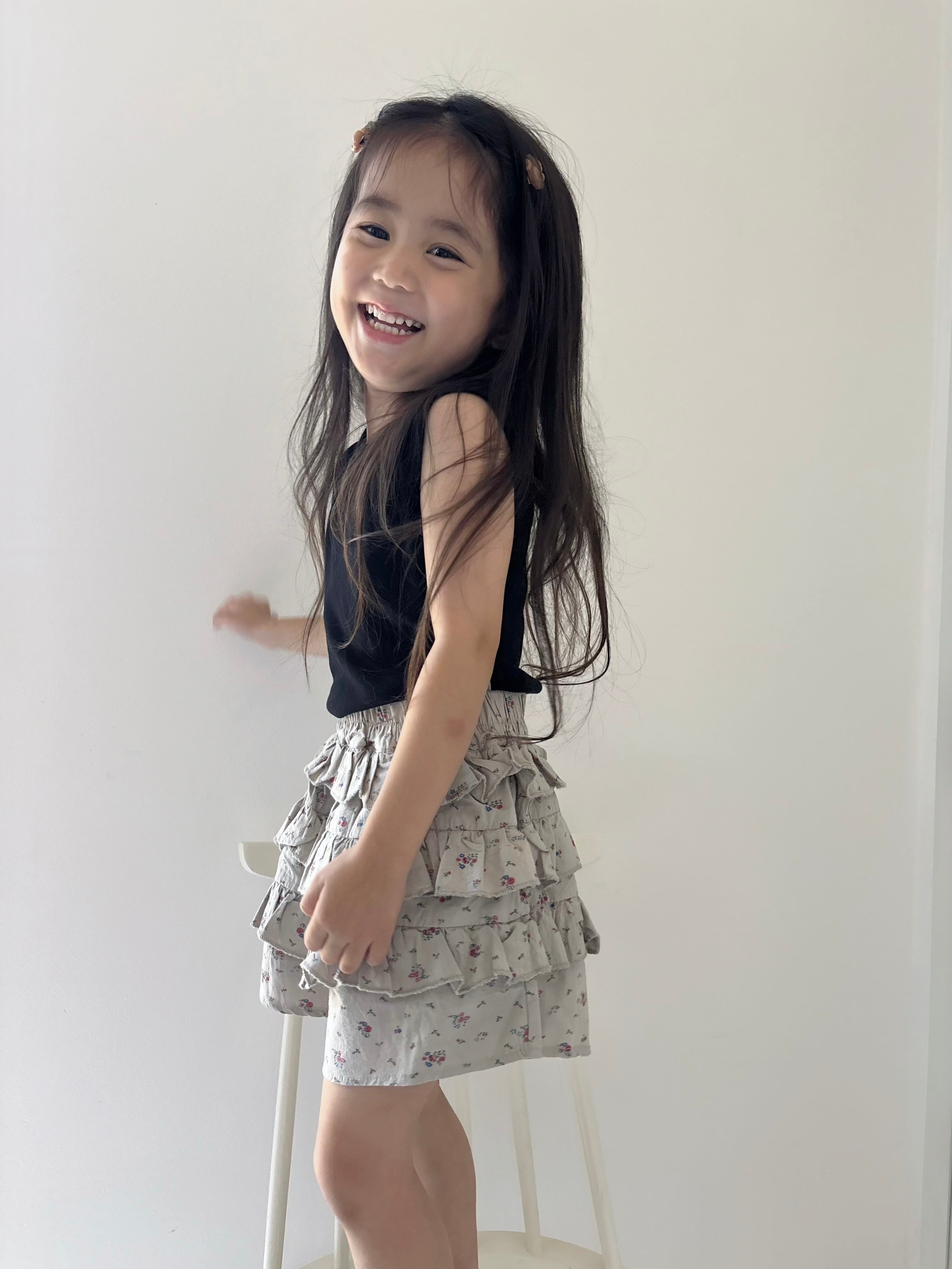 【即納】Greige Triple Frill Shorts