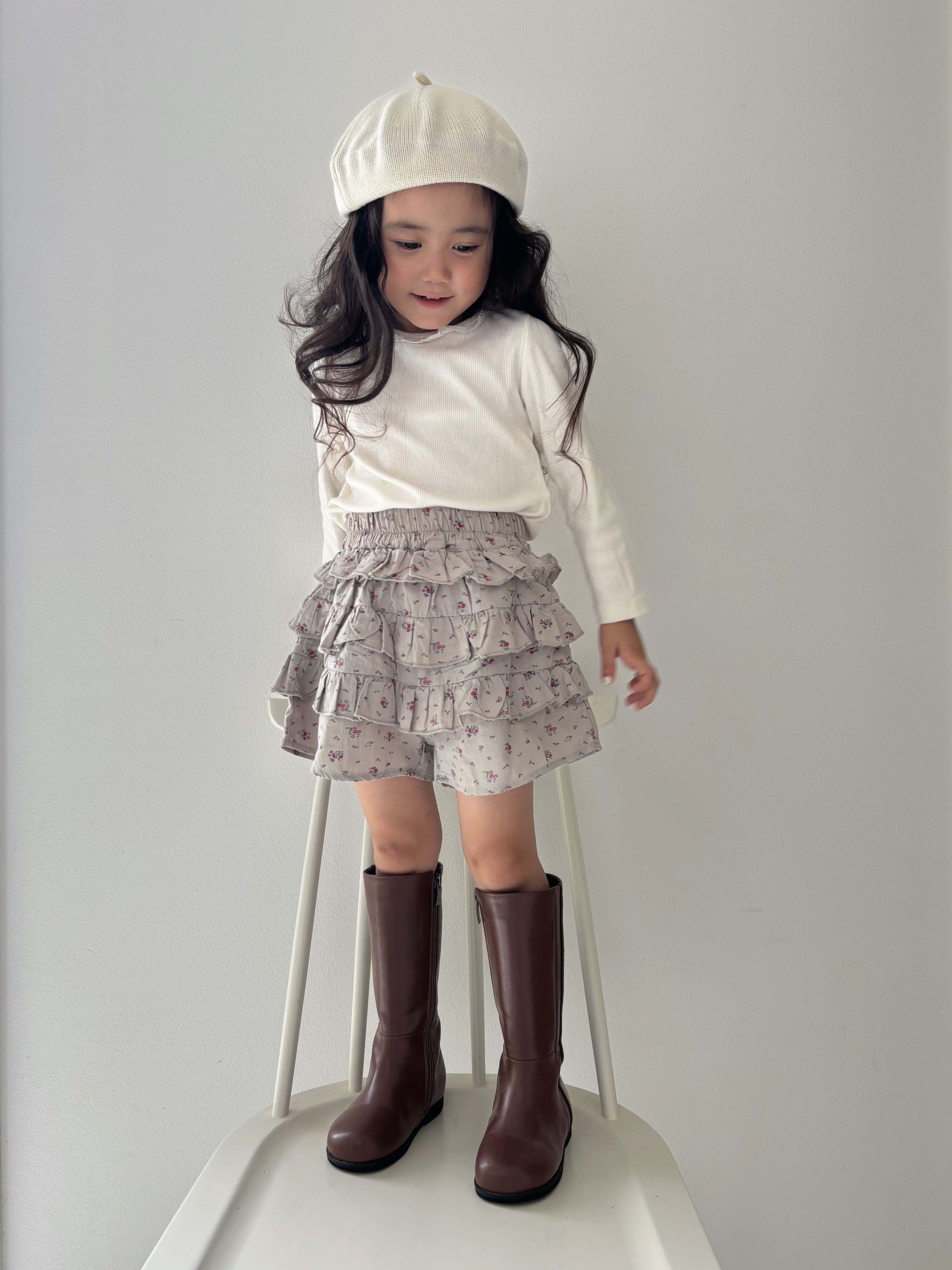 【即納】Greige Triple Frill Shorts