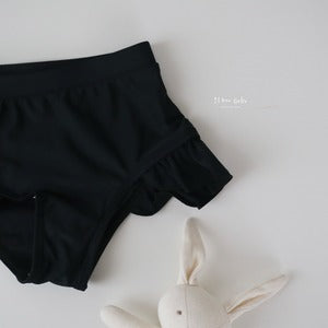 【即納】noir cream frill set