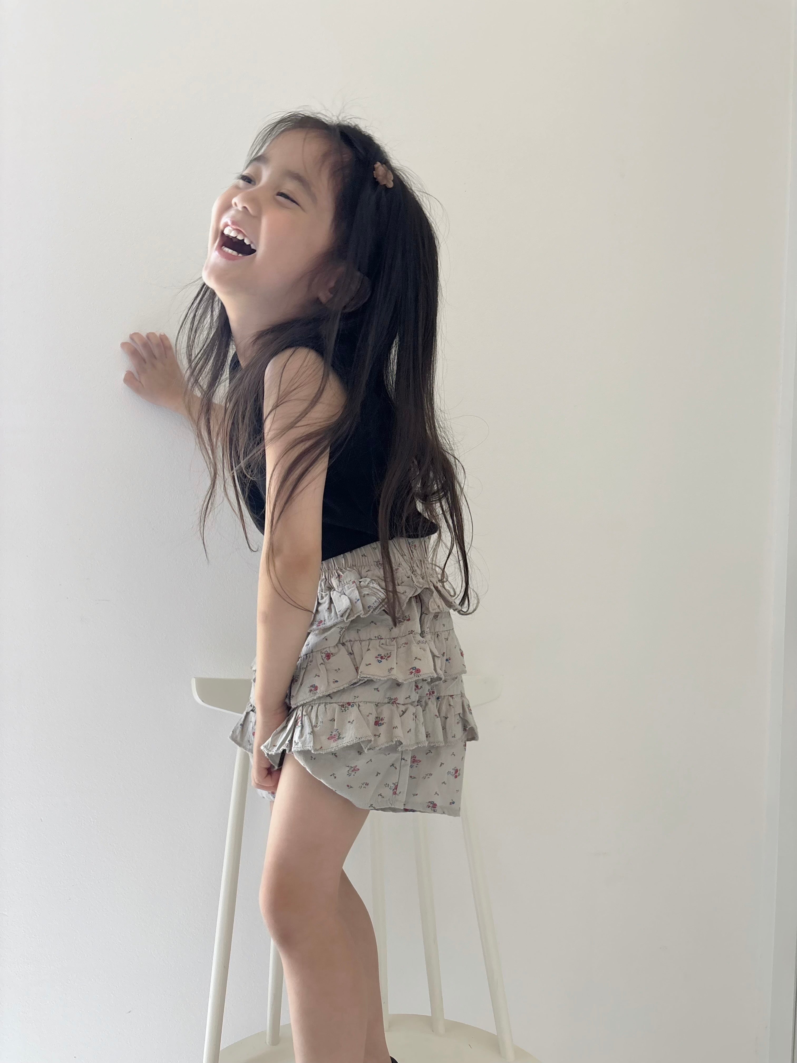 【即納】Greige Triple Frill Shorts