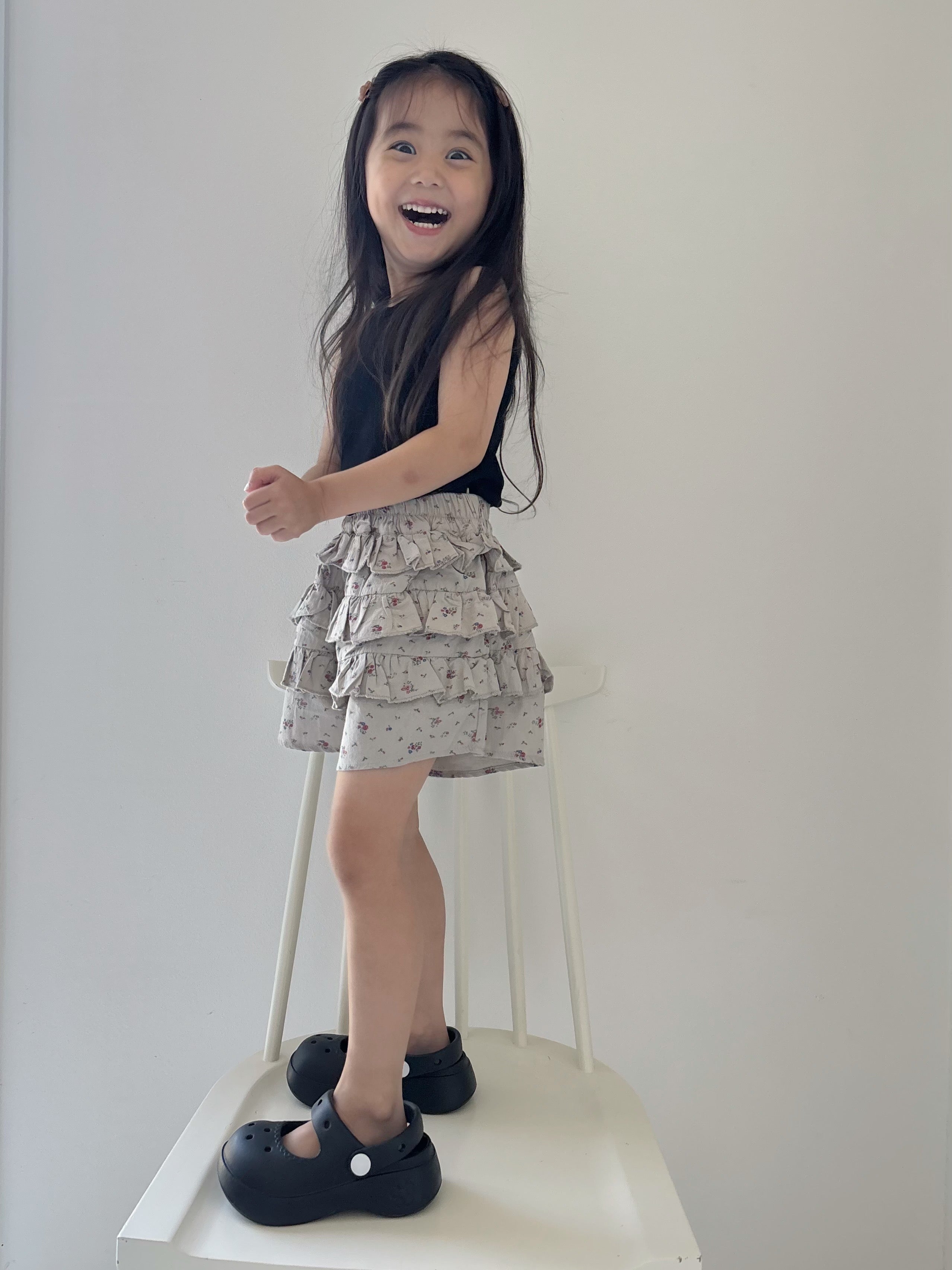 【即納】Greige Triple Frill Shorts